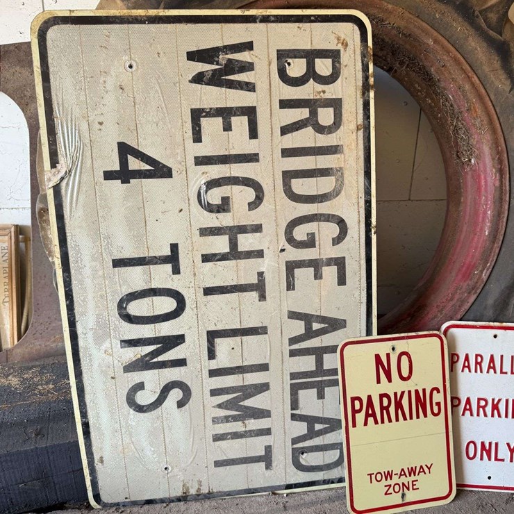 Lot of 3 Vintage Road & Parking Signs