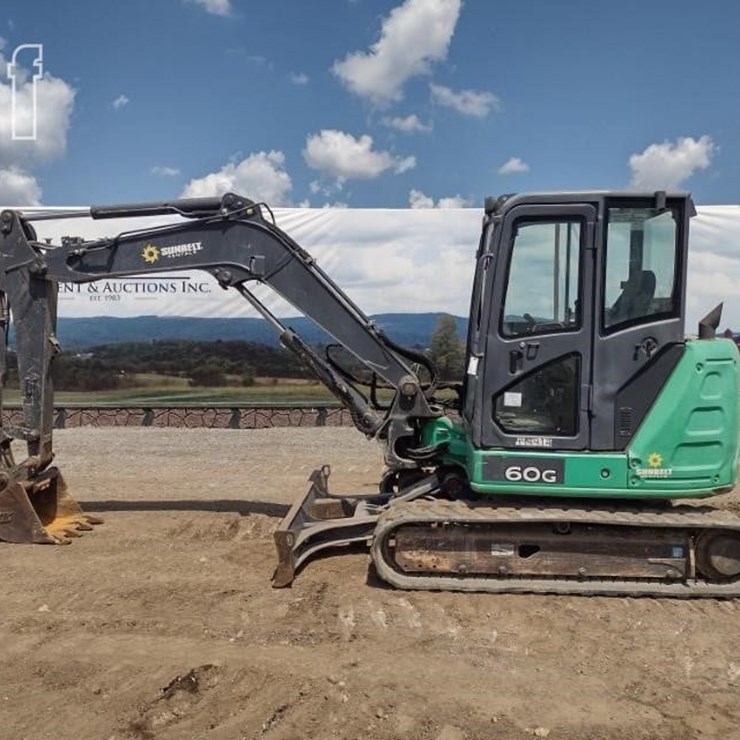 2017 DEERE 60G