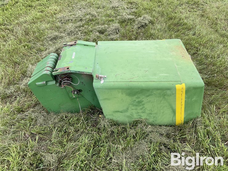 john-deere-100-image-6