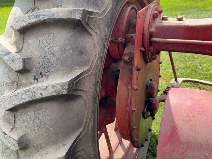 farmall-f-20-image-37