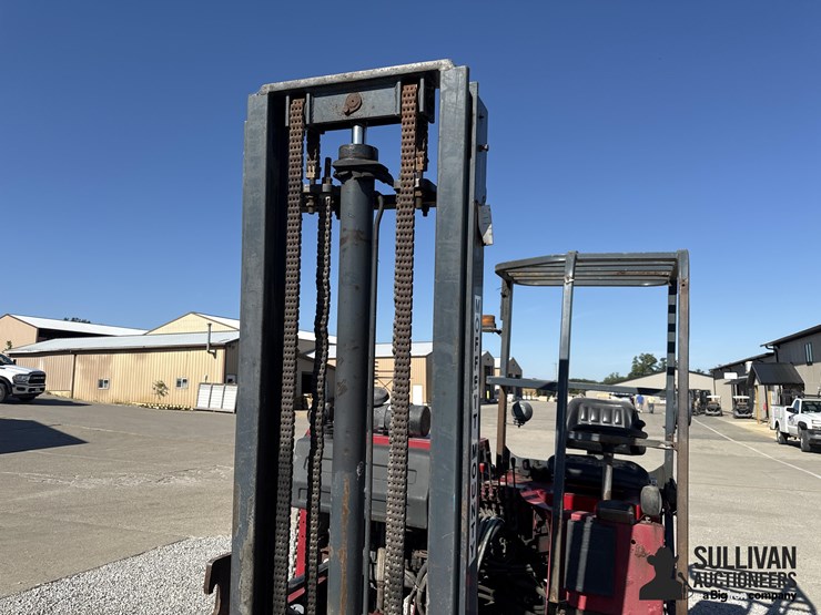 2005-moffett-m5500-image-12
