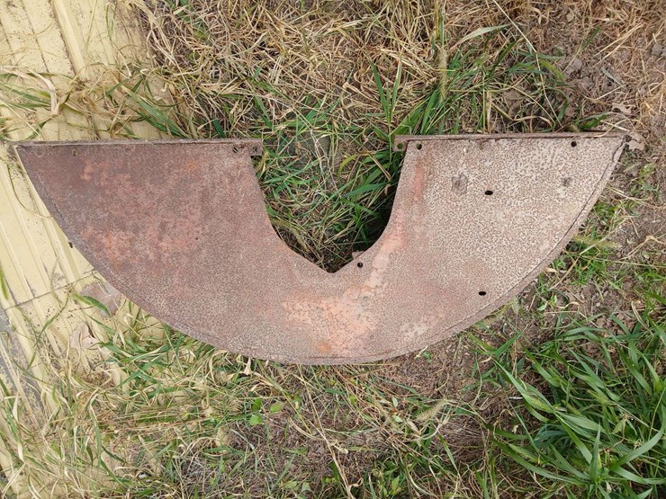 allis-chalmers-fenders-image-5