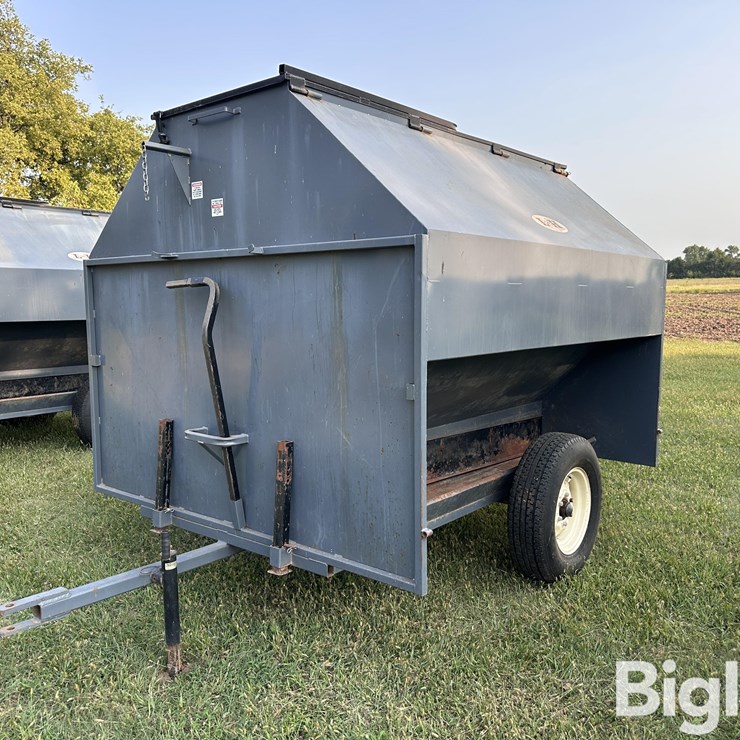 L-H 8’ X 7’ Creep Feeder