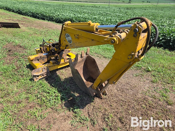 davis-d2100-backhoe-attachment-image-7