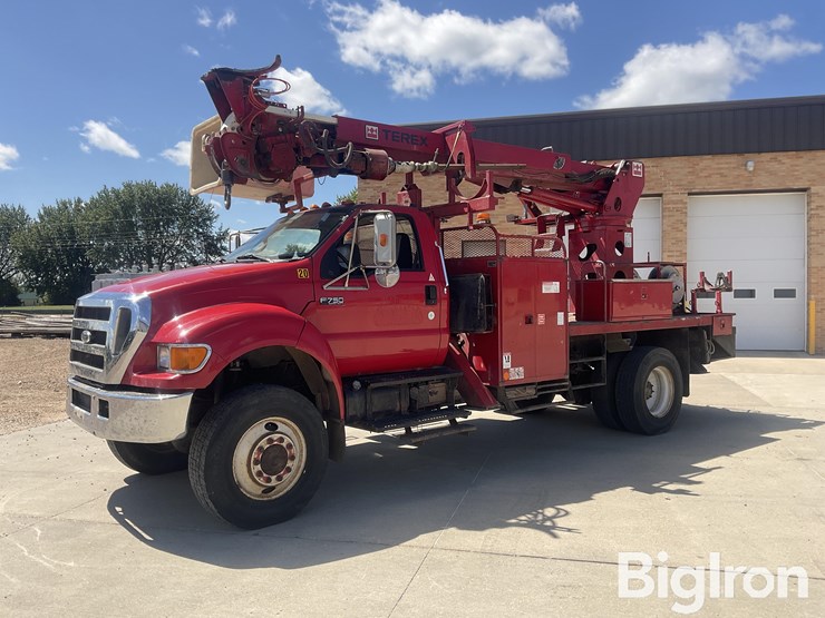 2006-ford-f750-xlt-image-1