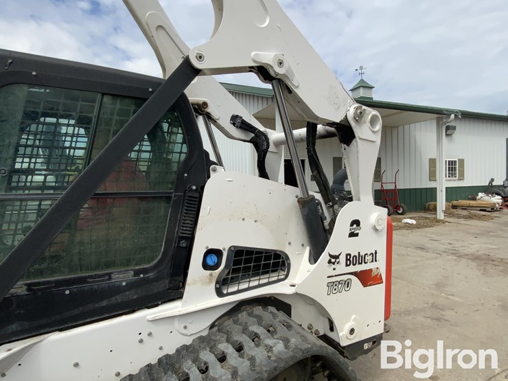 2021-bobcat-t870-image-15
