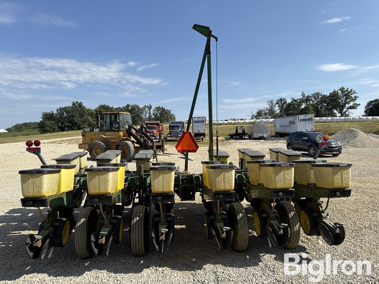 john-deere-7200-image-6