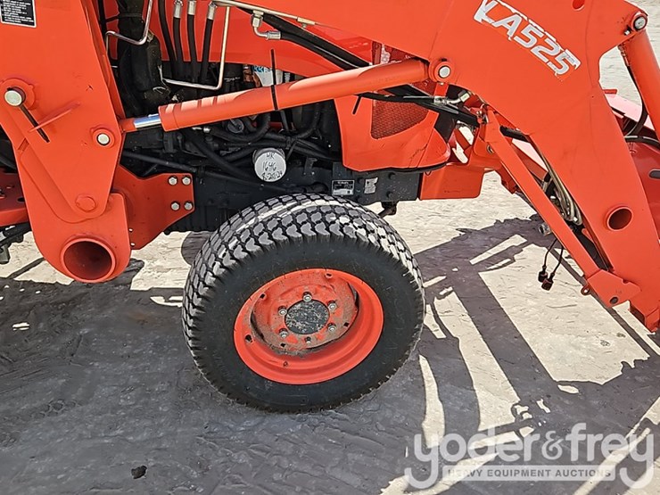2019-kubota-l3901-image-9