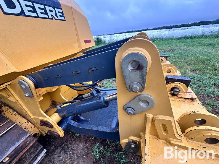 2017-deere-700k-xlt-image-16