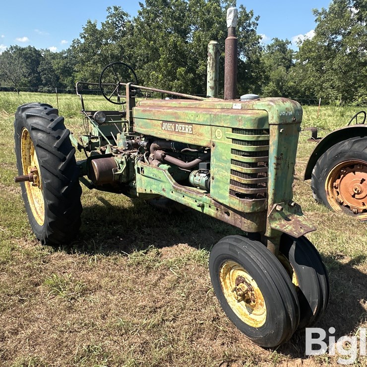 JOHN DEERE B