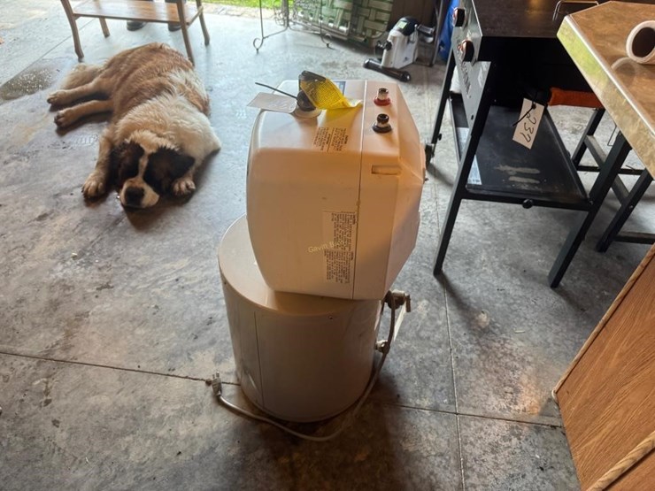 2-hot-water-heaters-image-6