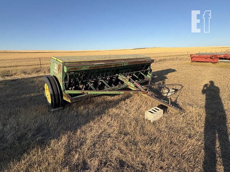 john-deere-8300-image-1