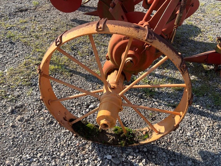 moline-5-bottom-plow-image-19