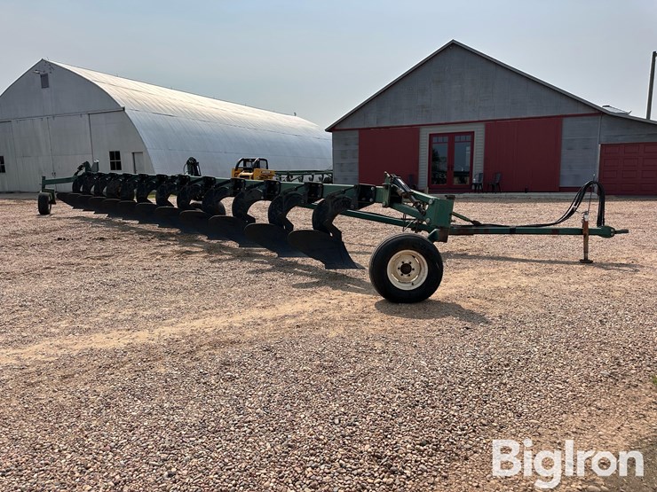 baker-12-16”-12-bottom-land-plow-image-3