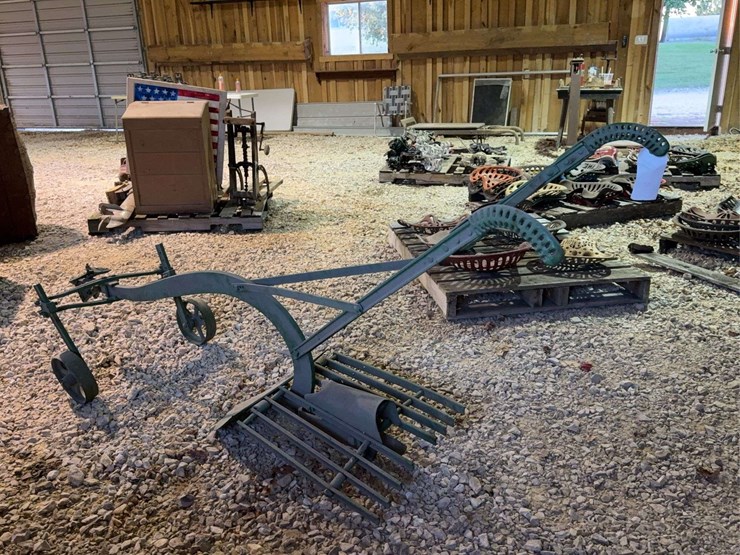 horse-drawn-potato-plow-image-2