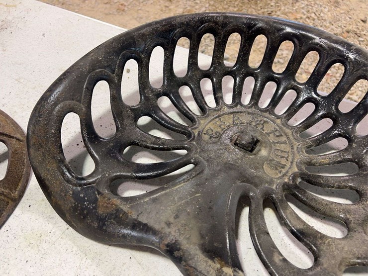 (3)-cast-iron-seats-image-13
