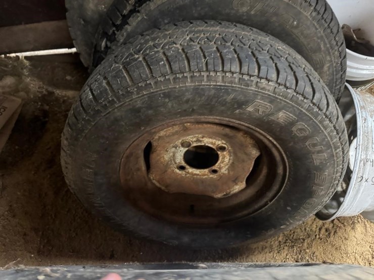 5-16"-tires-&-rims-image-4