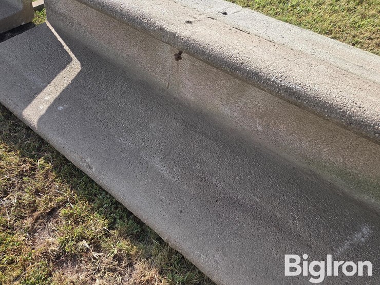 concrete-feed-bunks-image-13