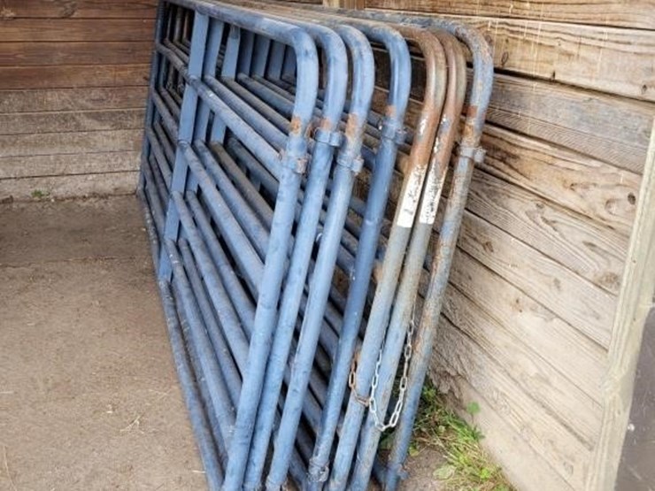 7---10'-6-bar-metal-panels-image-2