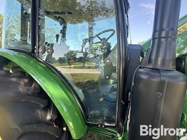 2024-john-deere-5100e-image-14