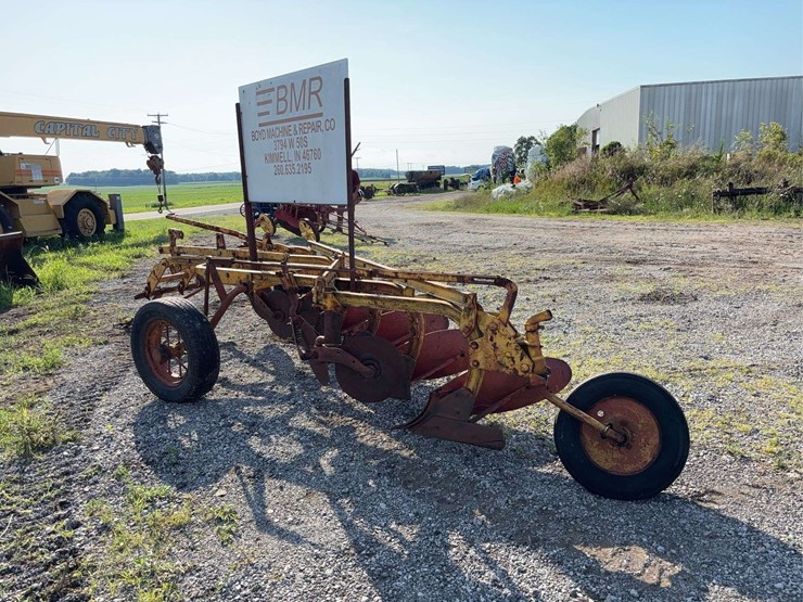 minneapolis-moline-plow-image-5