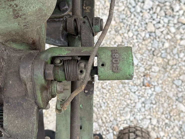 john-deere-1½-hp-type-e-hit-and-miss-engine-image-11