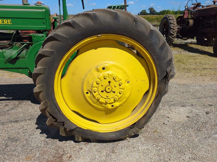 john-deere-b-image-11