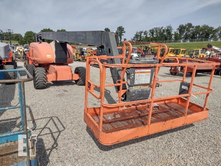 2009-jlg-800a-image-4