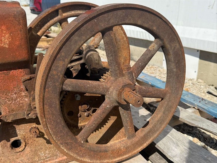 economy-hit-&-miss-gas-engine-image-13