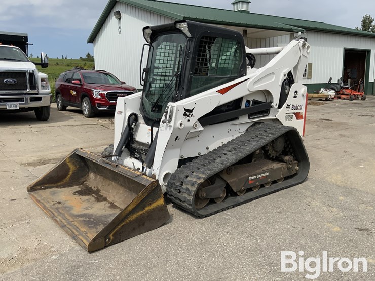 2021-bobcat-t870-image-1