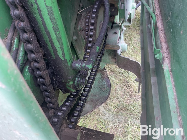 2007-john-deere-568-image-17