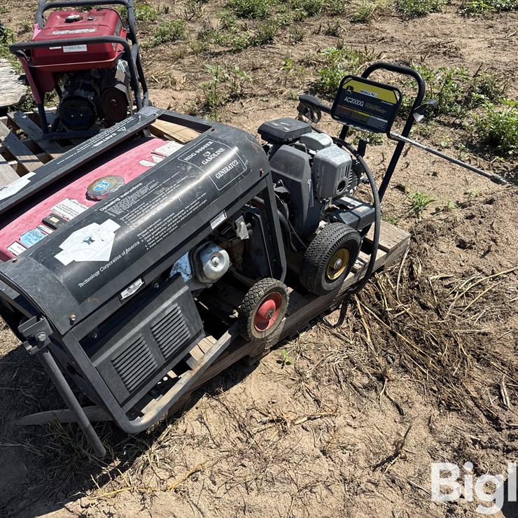 John Deere AC2000G Commercial Pressure Washer & Heavy Duty Systems HDG 9000ER Generator