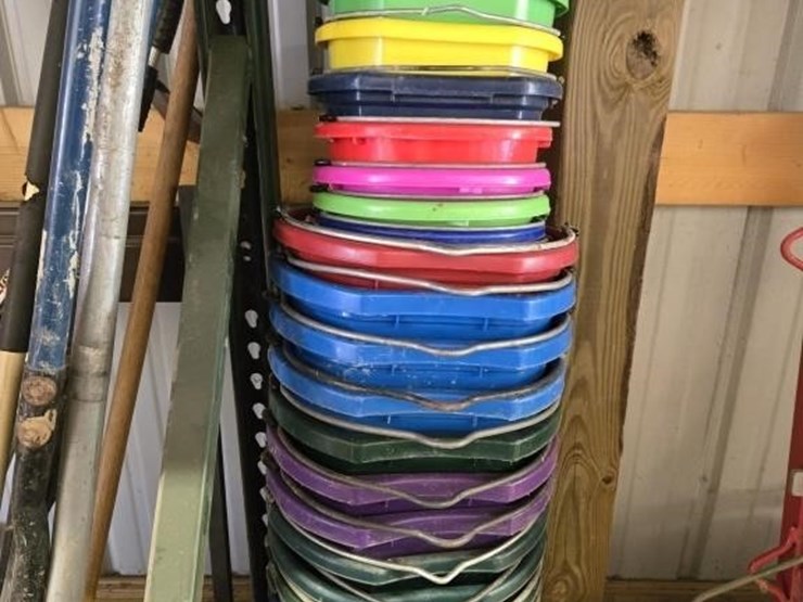 feed-and-water-buckets-image-2