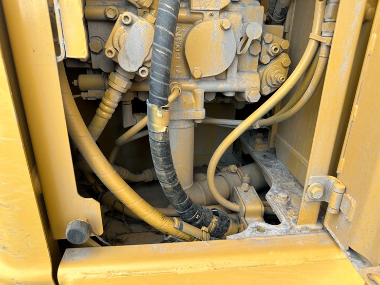 caterpillar-311fl-image-43