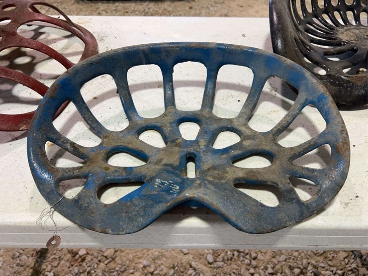 (3)-cast-iron-seats-image-7