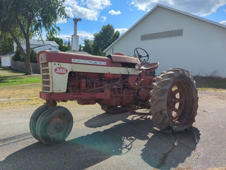 farmall-560-image-1