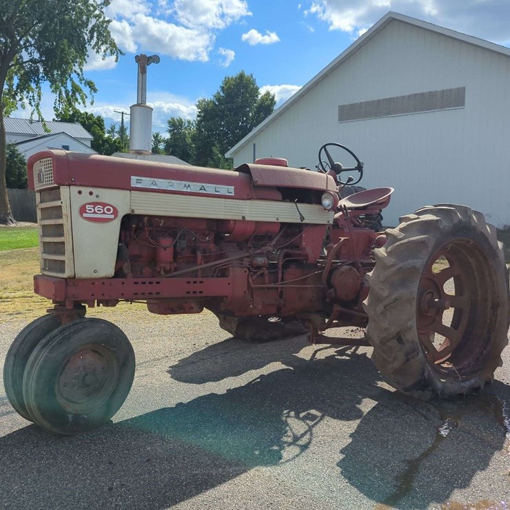 Farmall 560