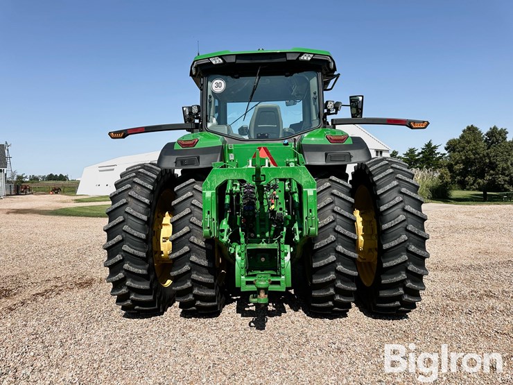 2023-john-deere-8r-370-image-6