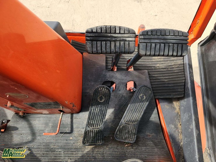 kubota-f2000-image-12