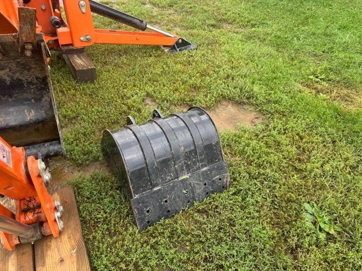 bhm-225-backhoe-attachment-image-8