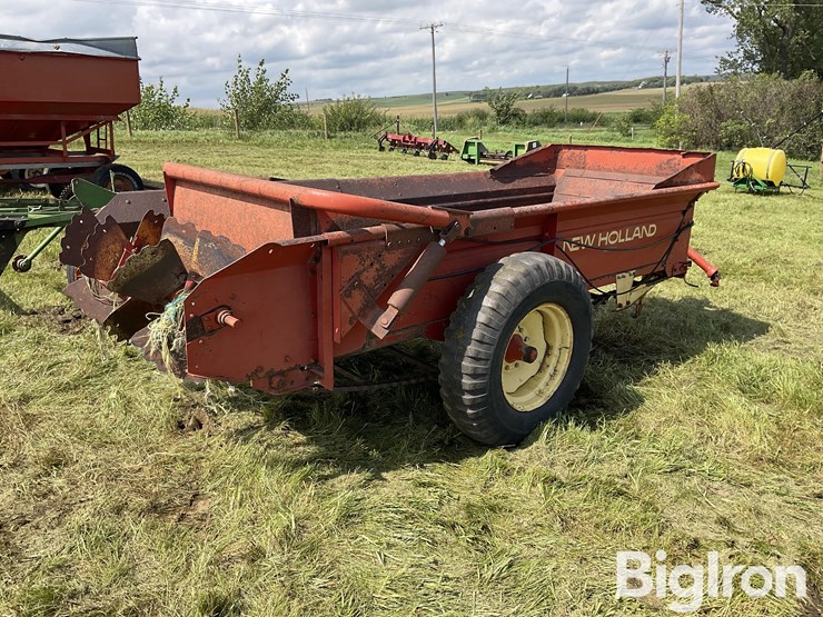 new-holland-329-image-5