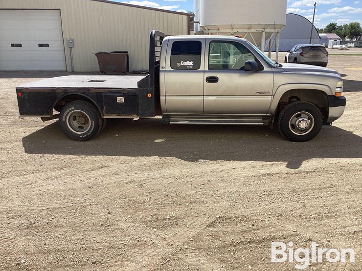 2001-chevrolet-silverado-3500-image-4