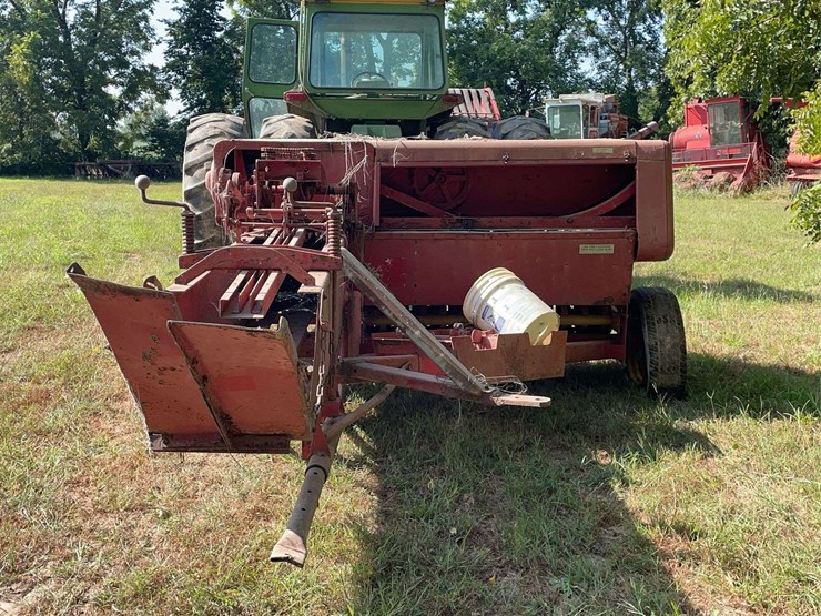 new-holland-281-image-4