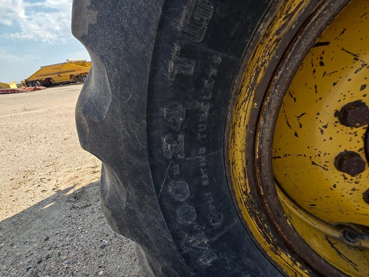 1990-caterpillar-140g-vhp-image-17