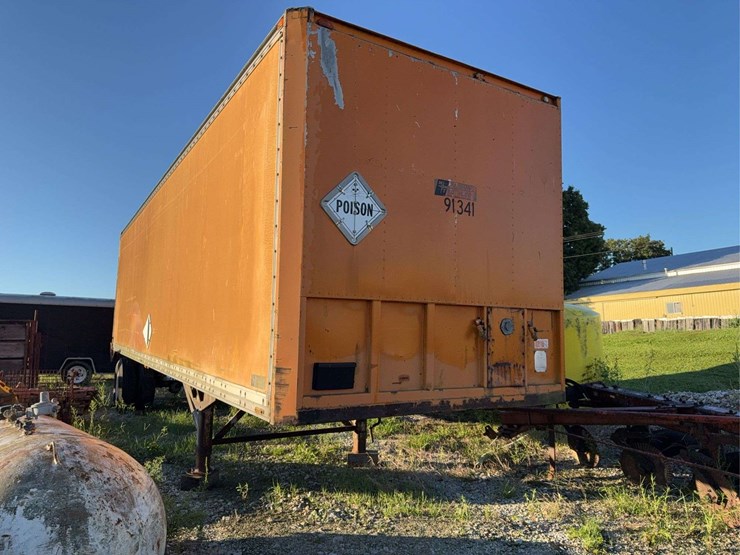 monon-van-trailer-image-1