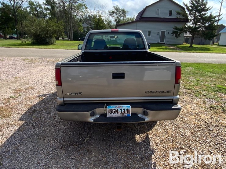 2003-chevrolet-s10-image-6