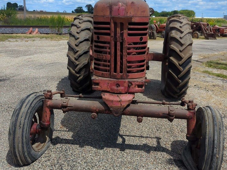 mccormick-farmall-diesel-400-wf-image-2