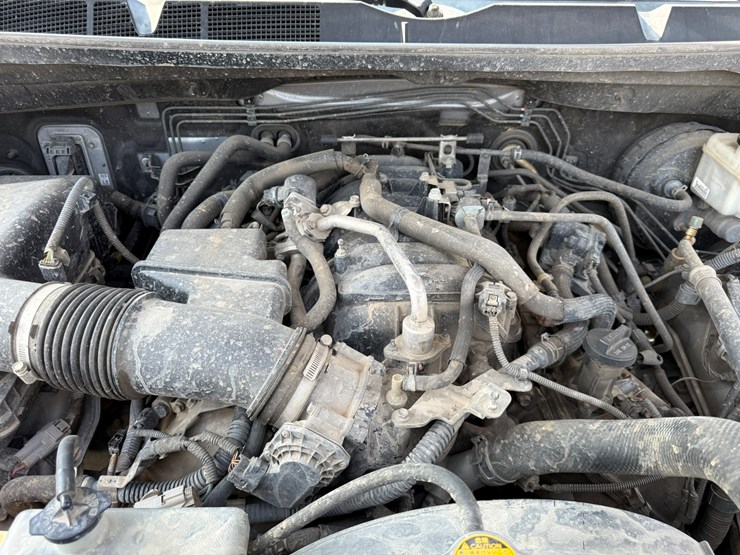 2011-toyota-tundra-image-38