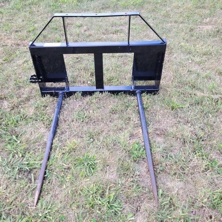 21 Land Pride 2000# Cap. Bale Spear