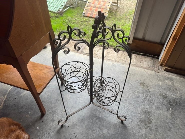 plant-stand-image-1